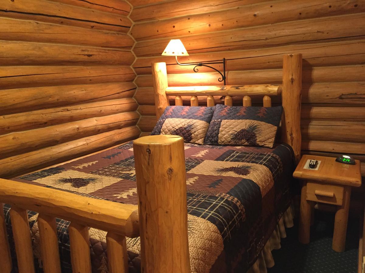 Готель Somers Bay Log Cabin Lodging Екстер'єр фото